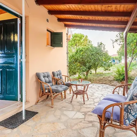 Asini Summer Retreats - Seaside Comfy Nests *